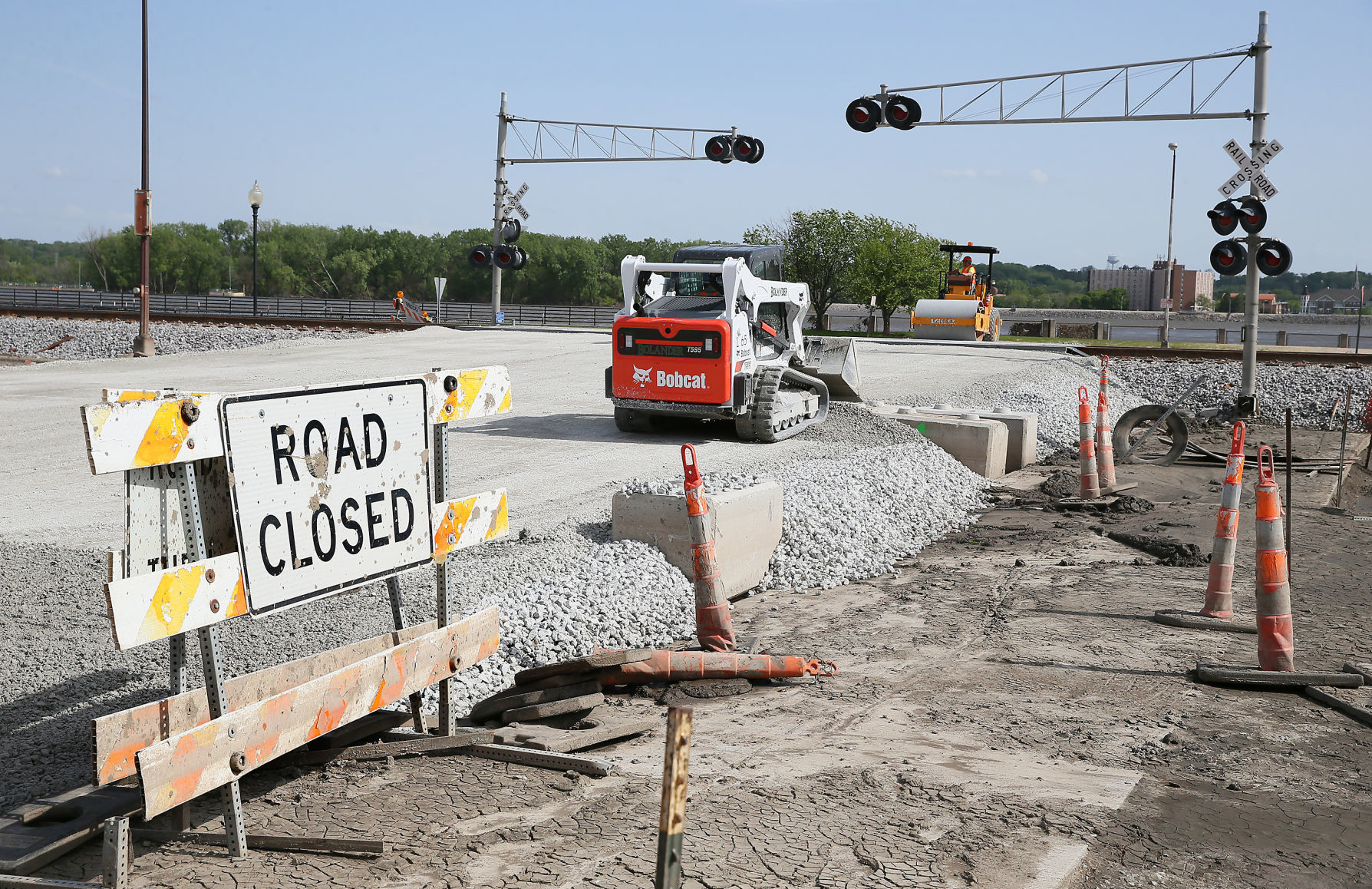 052219-railroad-crossings-002